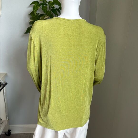 Chico's Green V-Neck Sweater Lightweight Knit - Picture 2 of 3